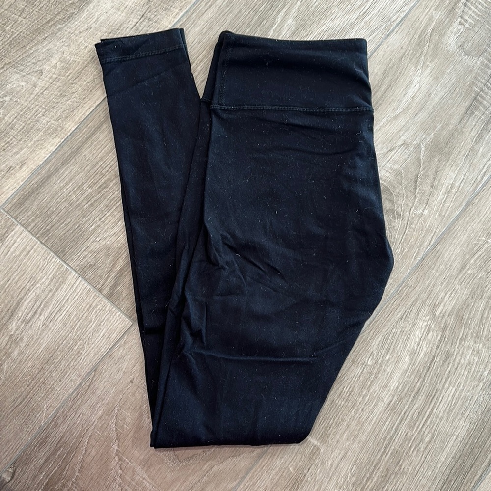 Lululemon Wunder Under Tights, size 6